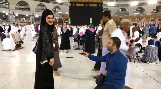 Marriage proposal kaaba turkish