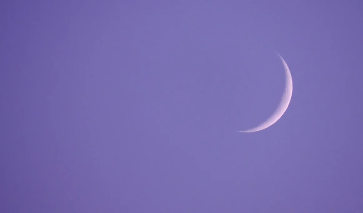 Eid Moon Sighted In Pakistan Eid To Be Celebrated On Monday 2017