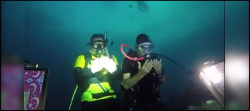 Three Pakistani Divers Break Their Fast And Prayed Under The Deep Sea 2