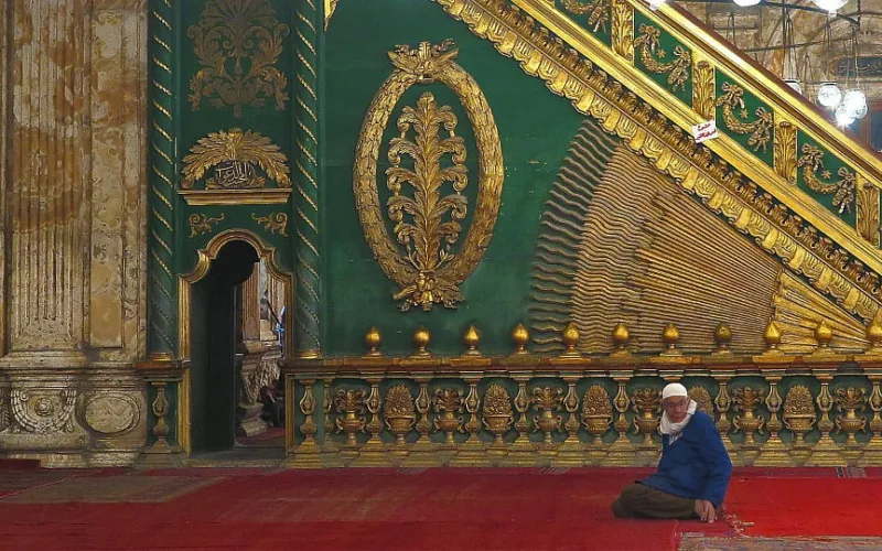 Simple Ways To Remove Disturbance During Salah