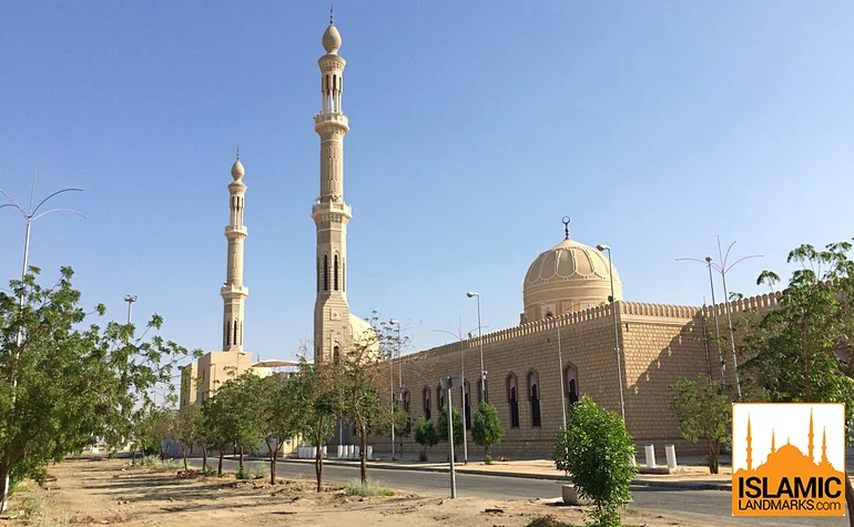 facts about nimrah mosque