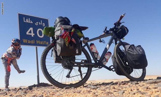 girl reach masjid al haram on cycle