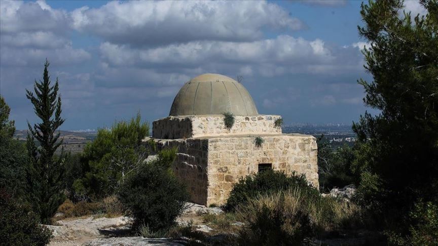 Israeli authorities have turned 15 mosques into Jewish synagogues bars