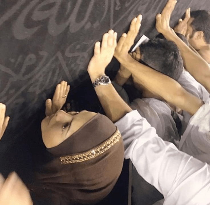 SANA KHAN TOUCHING KAABA