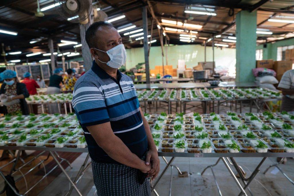 Mosque in Myanmar Is Giving Free Meals During Coronavirus 3
