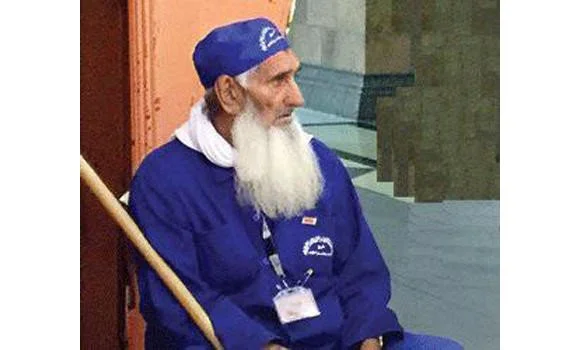 80 year old Worker Retires After Serving Masjid an Nabawi for 40 Years 3