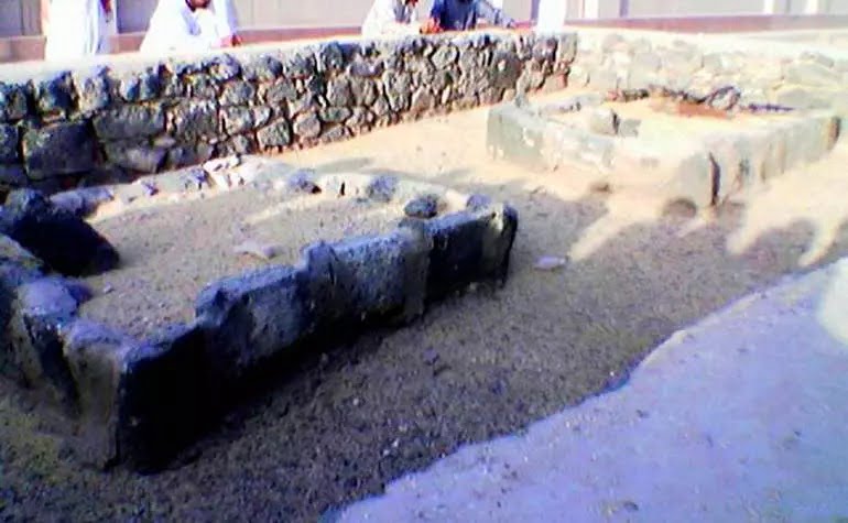 The graves of Abu Saeed Khudri and Saad bin Muadh