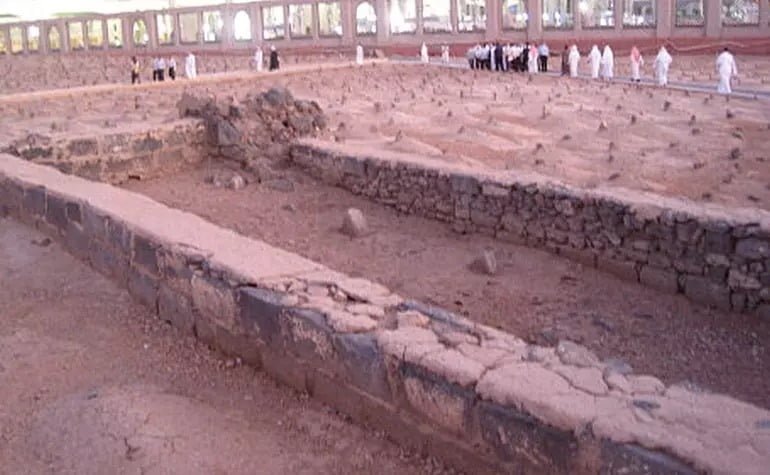 The graves of the martyrs of the Battle of Harrah