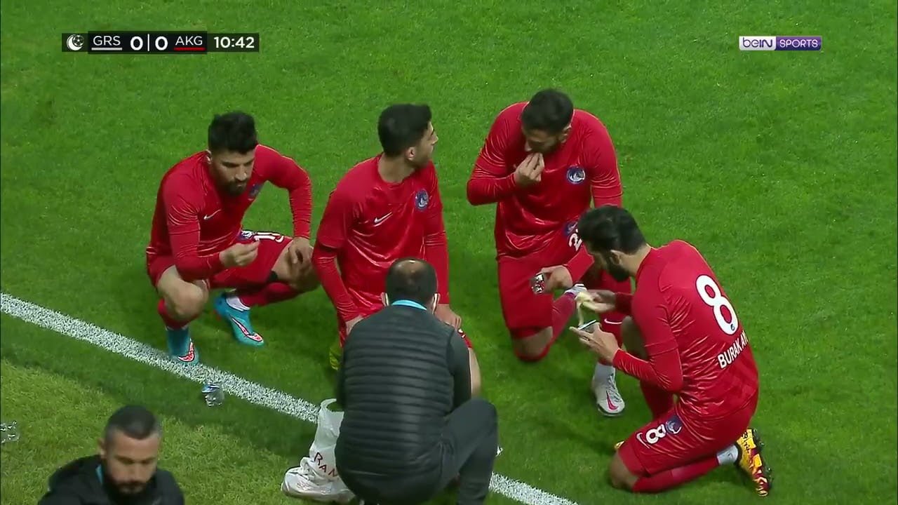 Video of Turkish footballers breaking their fast during a match goes viral