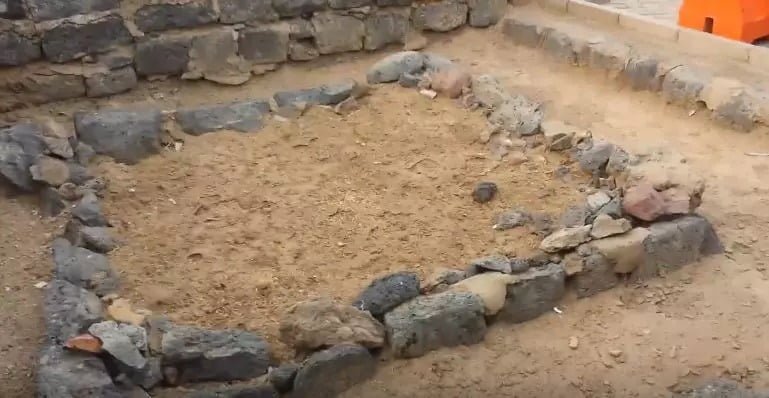 graves of Umm Kulthum Ruqayyah and Zainab