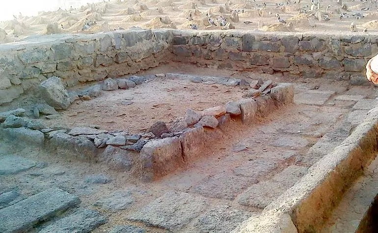 graves of the wives of the Prophet