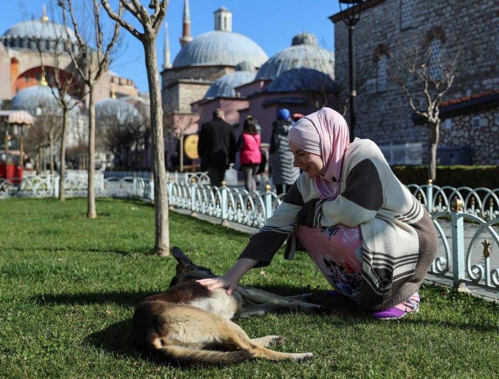 Aisha Rosalia inside blue mosque