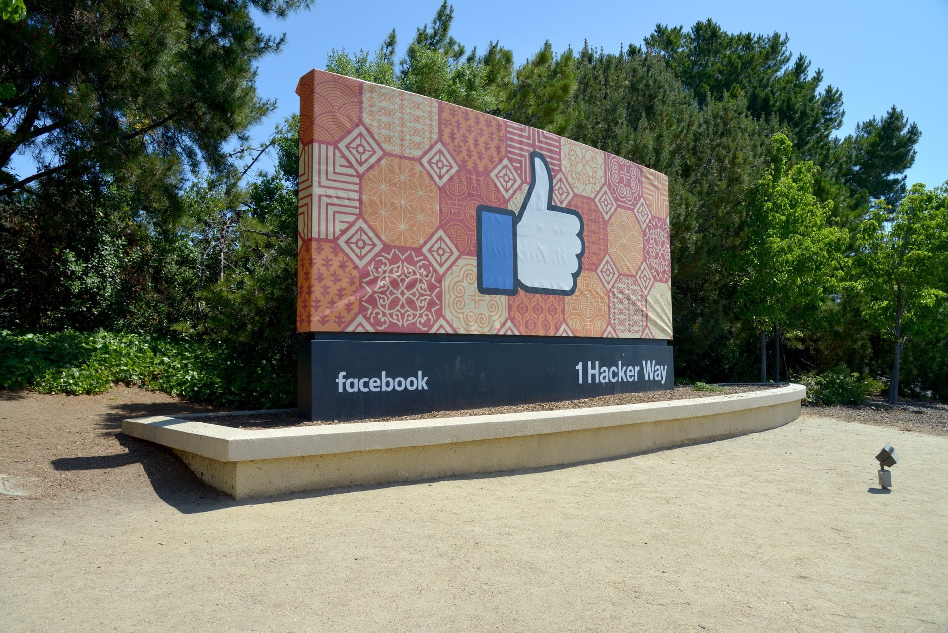 Facebook Employees Accuses Company Of Discrimination Against Muslims