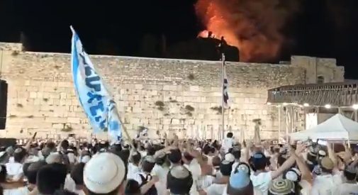 Israelis Celebrate Fire and Attack at Al-Aqsa Mosque