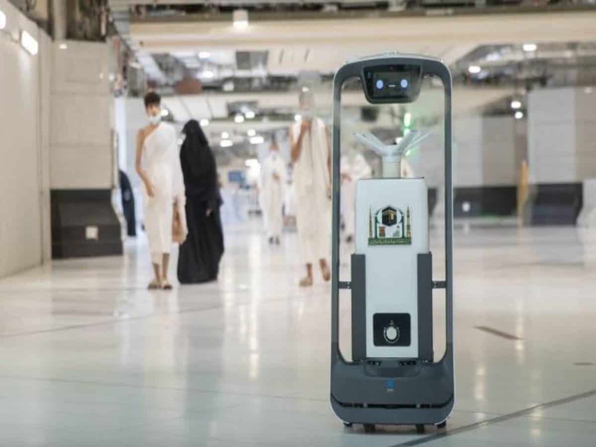 Robots Will Be Serving Hajj Pilgrims The Use Will Be increased says Grand Mosque