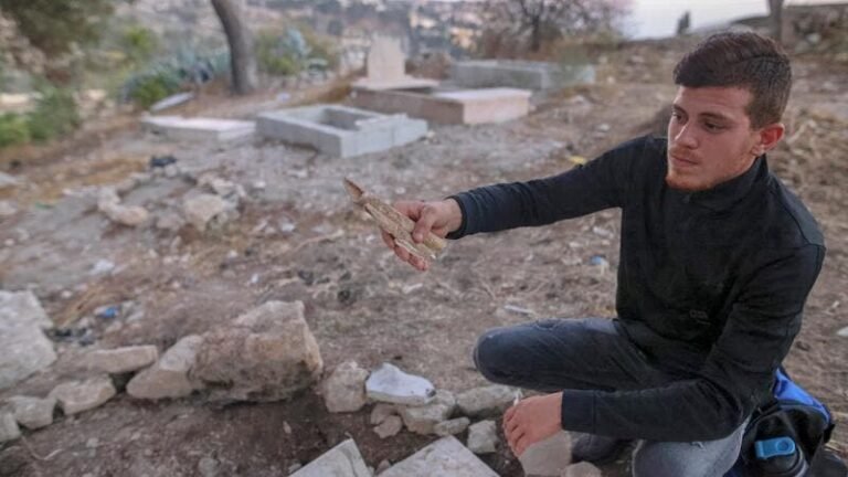 Graves of Muslim Martyrs Near Al Aqsa Mosque Demolished by Israel