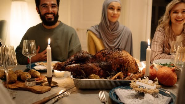 Local restaurant thanksgiving dinner