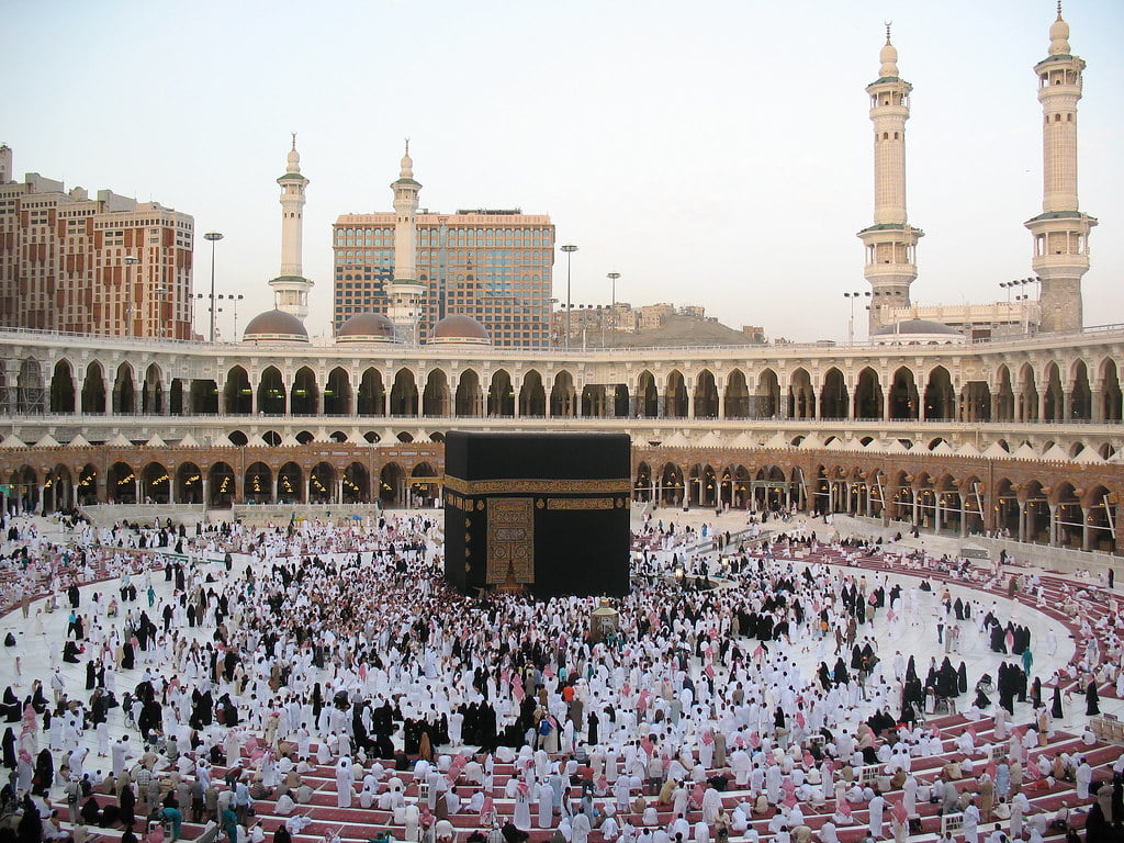 Worlds largest mosque could lead green costs with solar panels researchers say