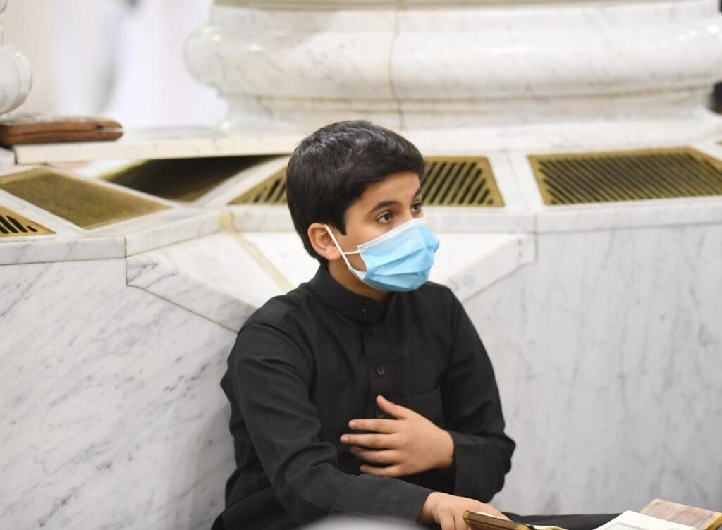 Children in masjid an nabawi 3