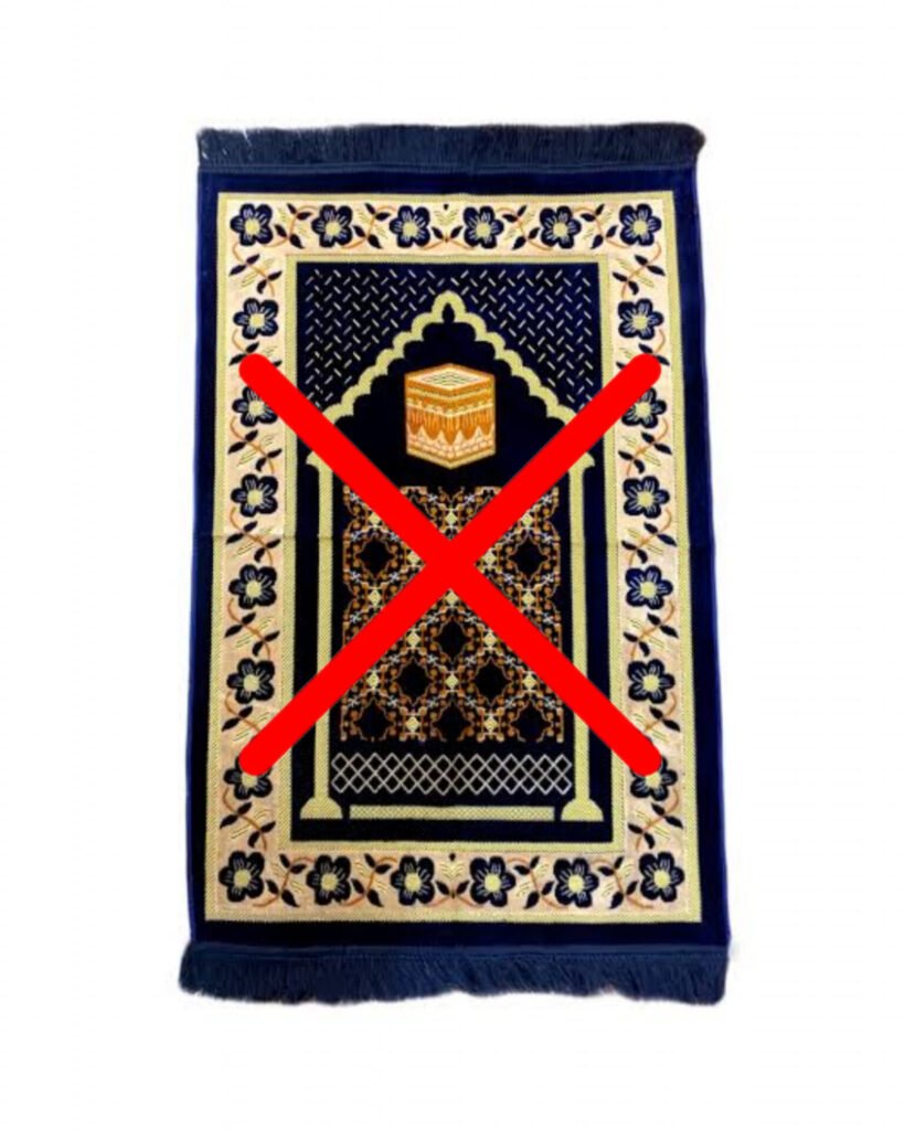 Prayer mat with kaaba