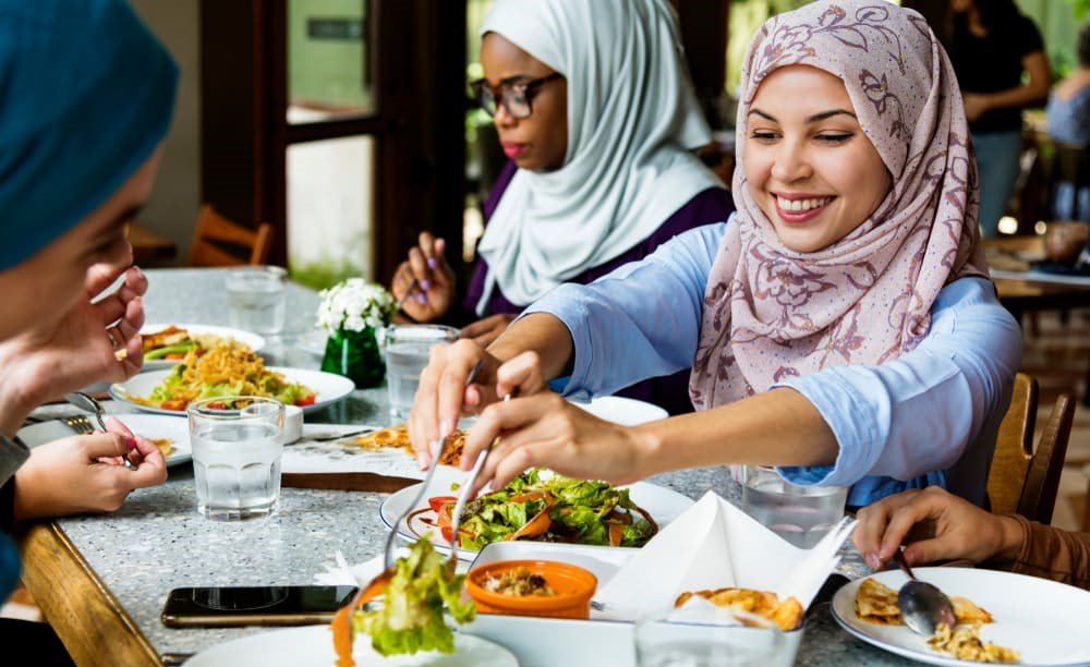Eating And Drinking in Public During Ramadan In Malaysia Will Be Imprisoned and Fined.
