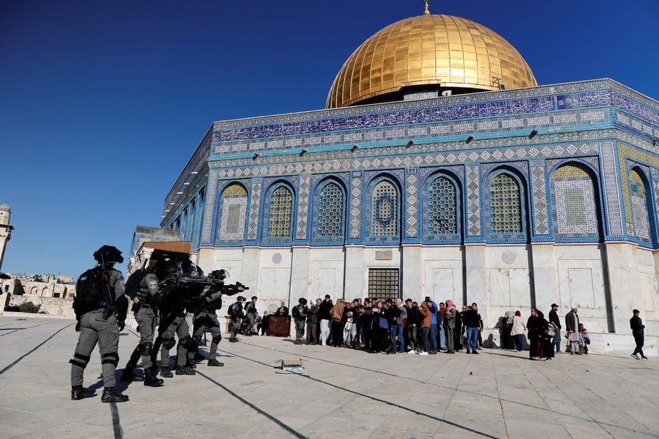 Israeli Forces Attack Al Aqsa Mosque