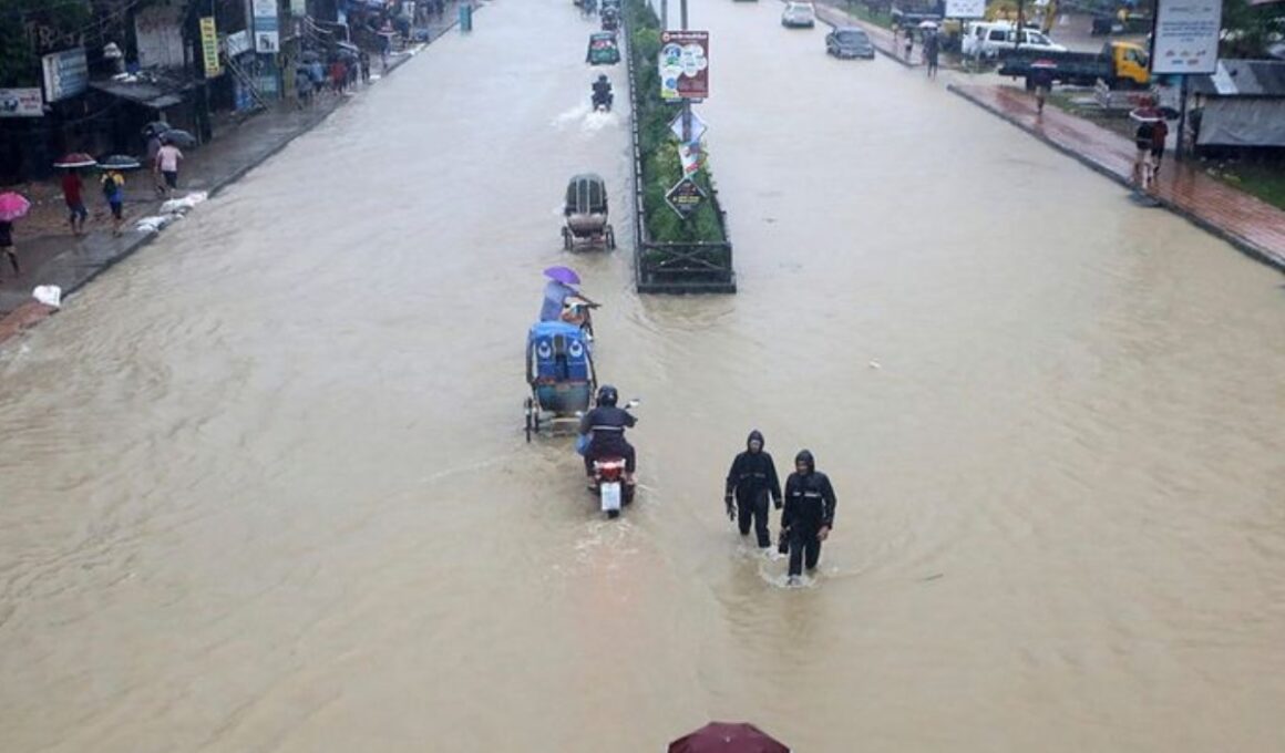 4 Million Stuck in Bangladesh Floods Over 25 Dead