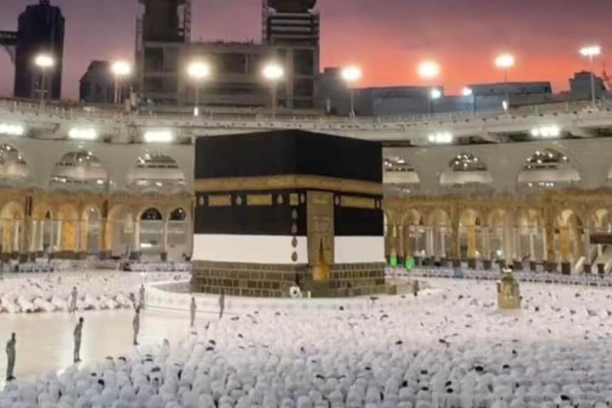 Time Gap Between Adhaan and Prayer Is Reduced Due To Hajj Season in Masjid Al-Haram