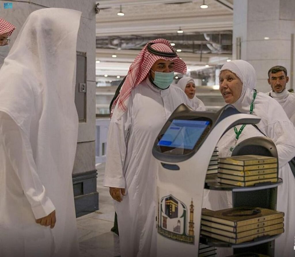 Smart Robots distibuting Quran in Grand Mosque 3