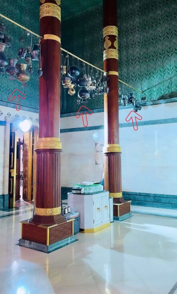 hangings inside kaaba