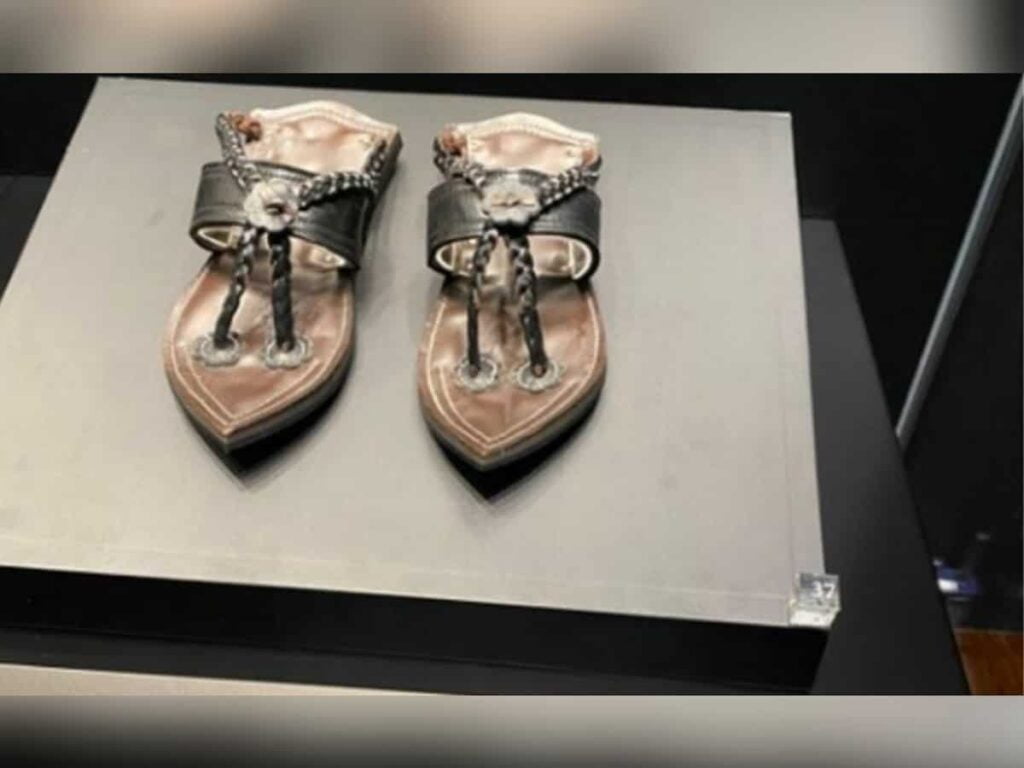 replica of prophet muhammad shoes