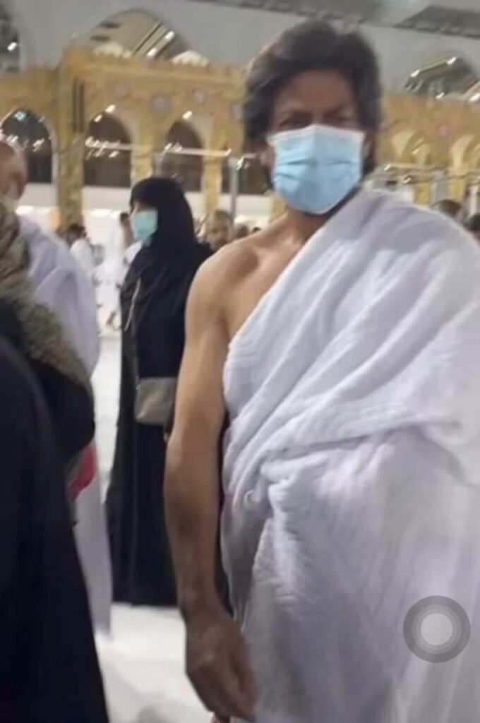 Shahrukh khan in masjid al haram