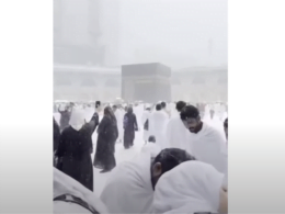 Snow Fall in Masjid al Haram in Fake