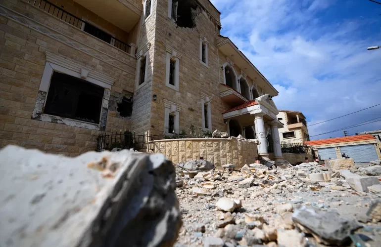 house demaged by Israeli bombing