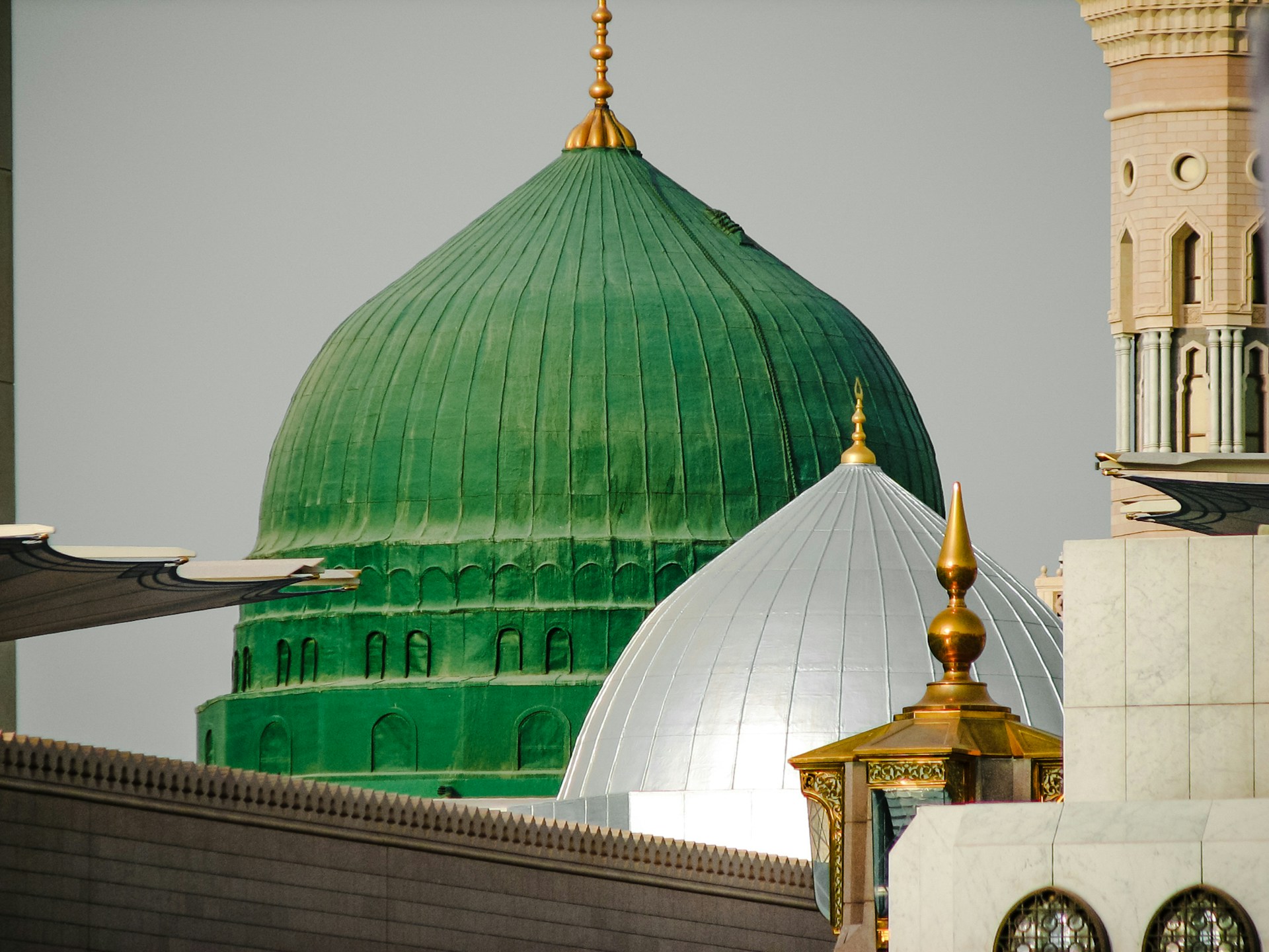 Al Masjid Al Nabawi in mosques in madina