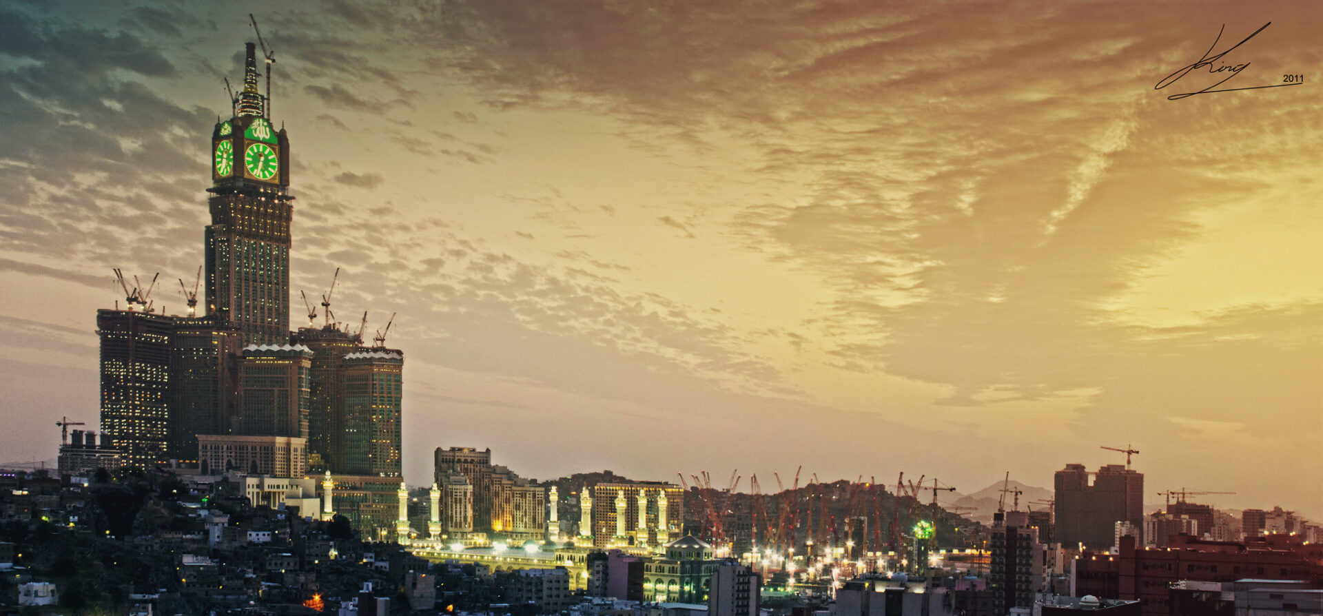 masjid al haram at dusk time