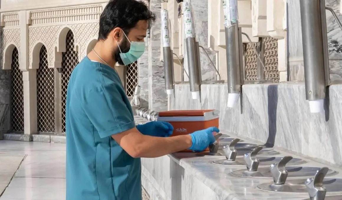 General Authority collecting samples in masjid al haram
