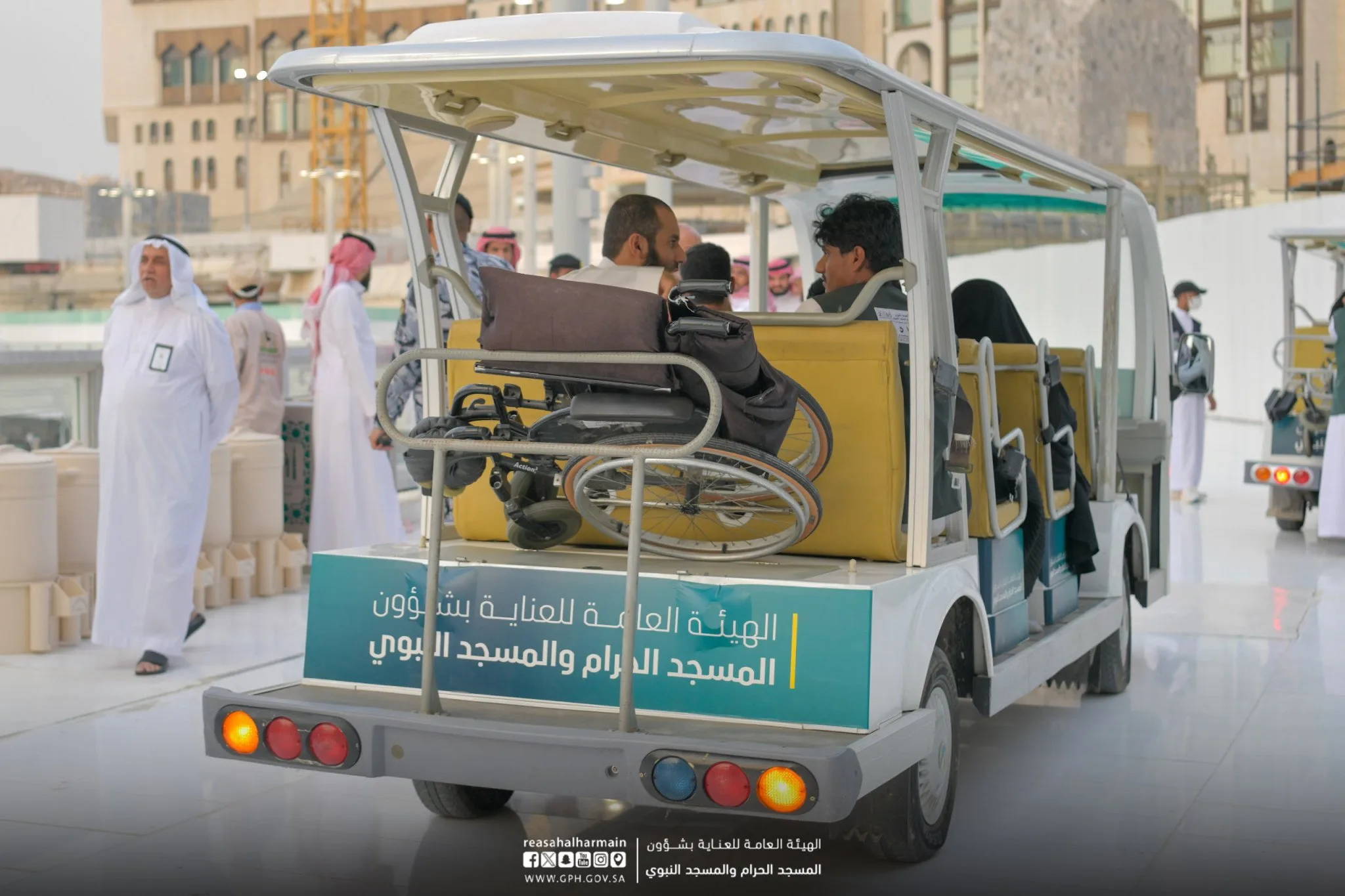 251 golf carts to serve pilgrims in Mecca