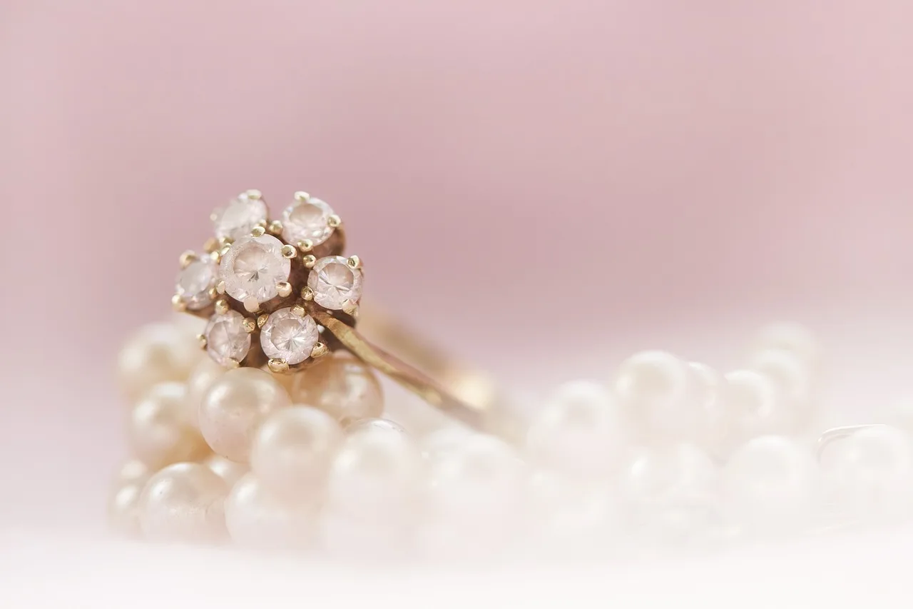 ring, gold, pearls