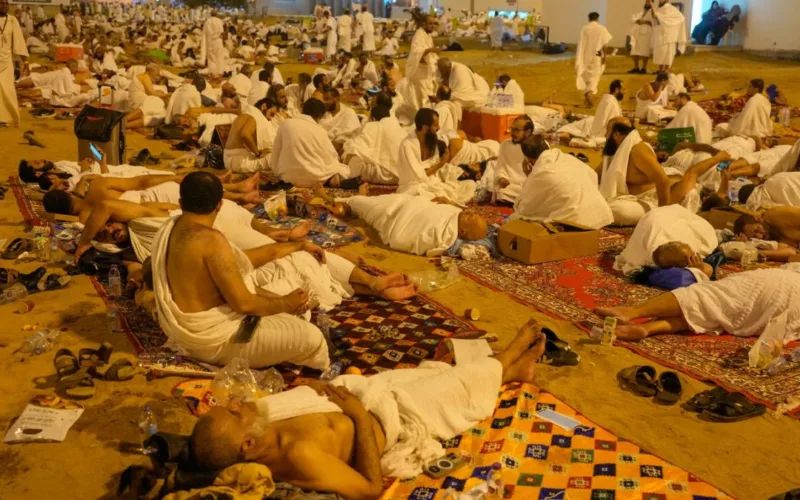 pilgrims at muzdalifa hajj 2024