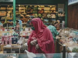 malay Woman, Face mask, Market