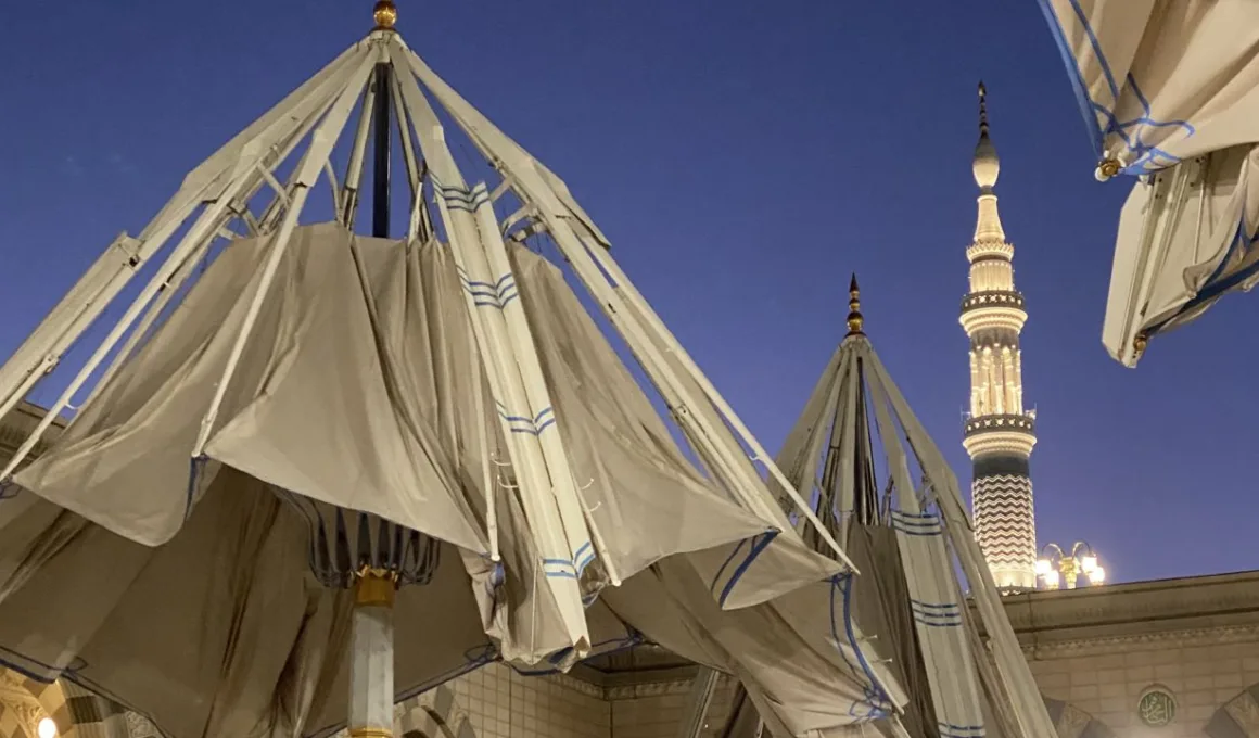 Masjid An Nabawi Umbrella