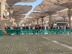 New Carpets Placed in the Courtyards of Al Masjid Al Nabawi