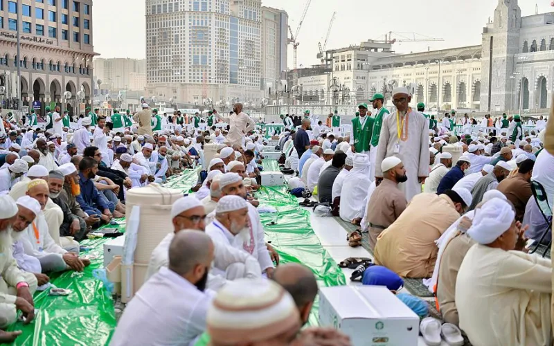 iftar meals masjid al haram