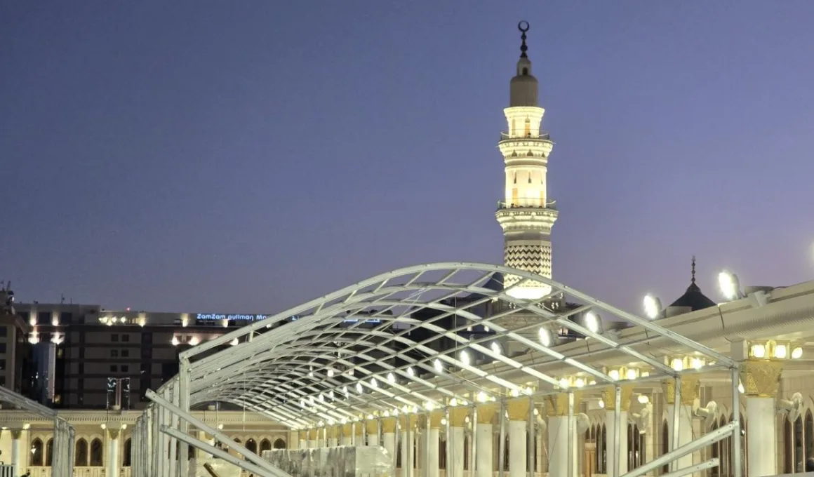 New Canopy Being Constructed at Masjid an Nabawi Rooftop