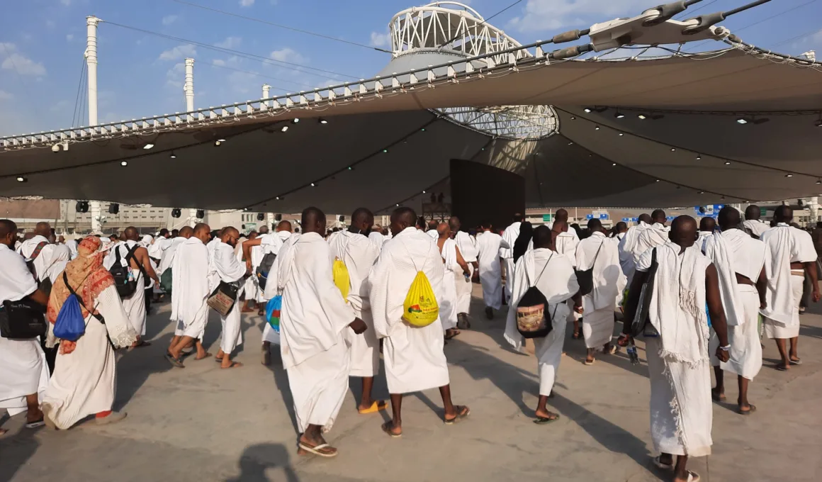 hajj pilgrims going towards jamaraat 2025