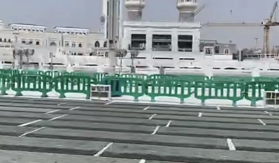 makkah roof carpets 2025