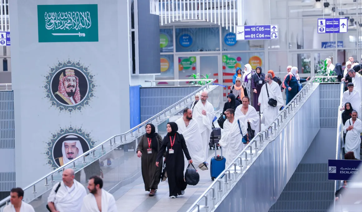 umrah pilgrims at the airport