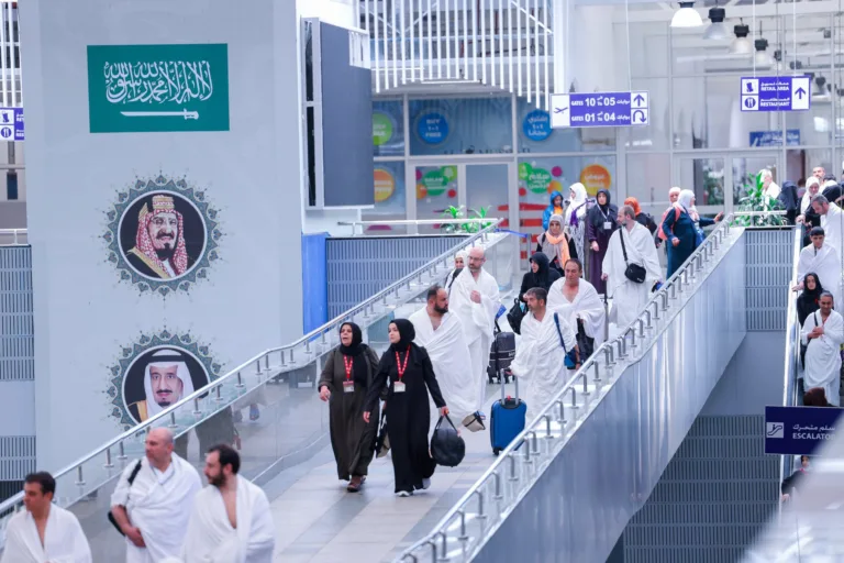 umrah pilgrims at the airport