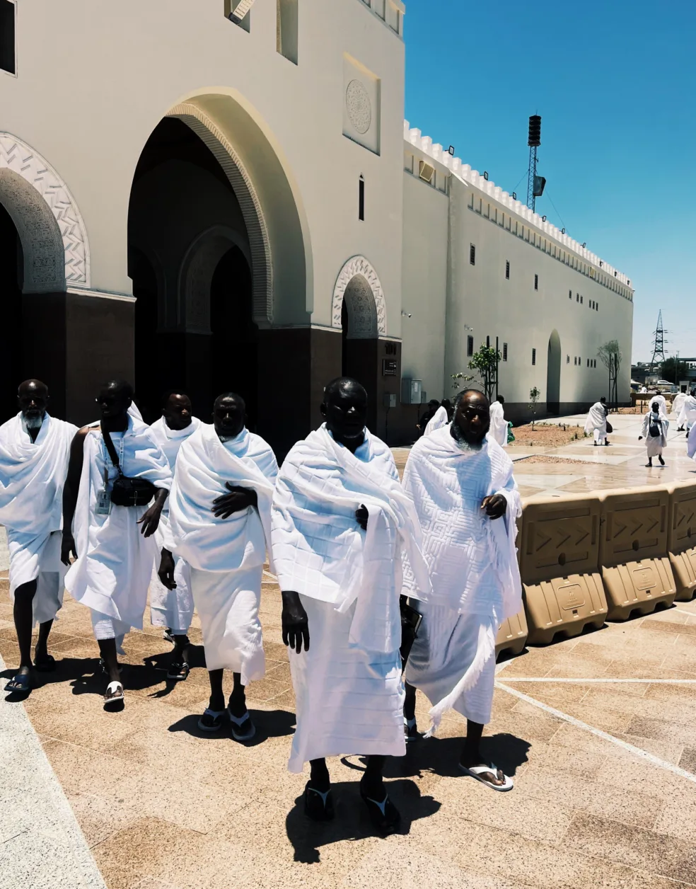 All Steps of the Hajj Pilgrimage (Complete Guide) 6 ihram